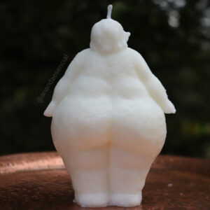 Vela Curvy